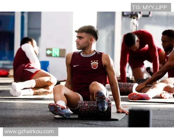 主场比赛中足球球迷情绪对球队表现的影响机制研究